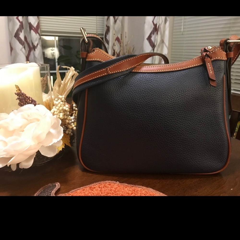 D&B Pebble Grain Piper in Midnight Blue - Picture 5 of 5